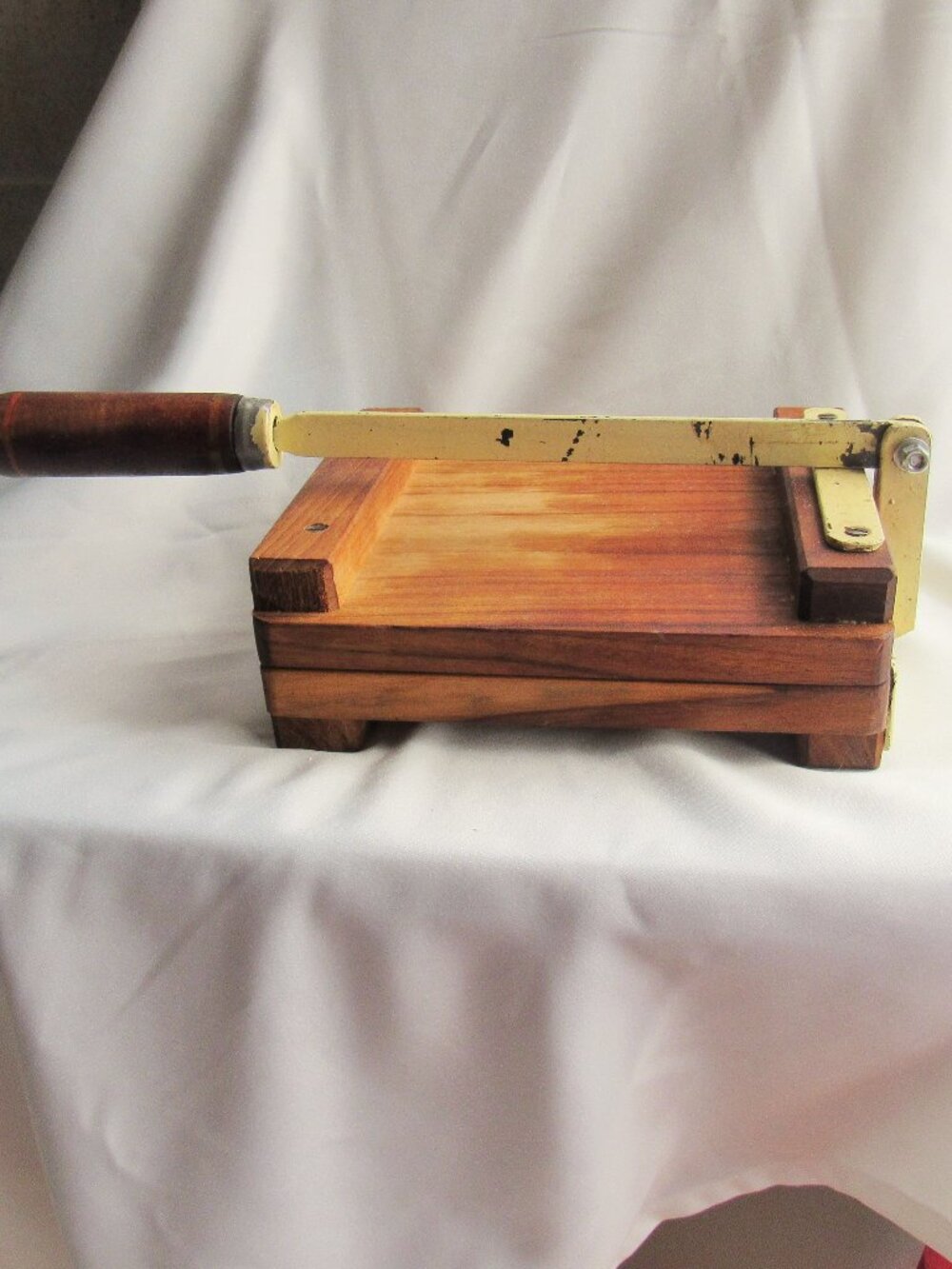 Vintage Handmade Wooden Tortilla Press Folk Art Kitchen Dough Press       V322